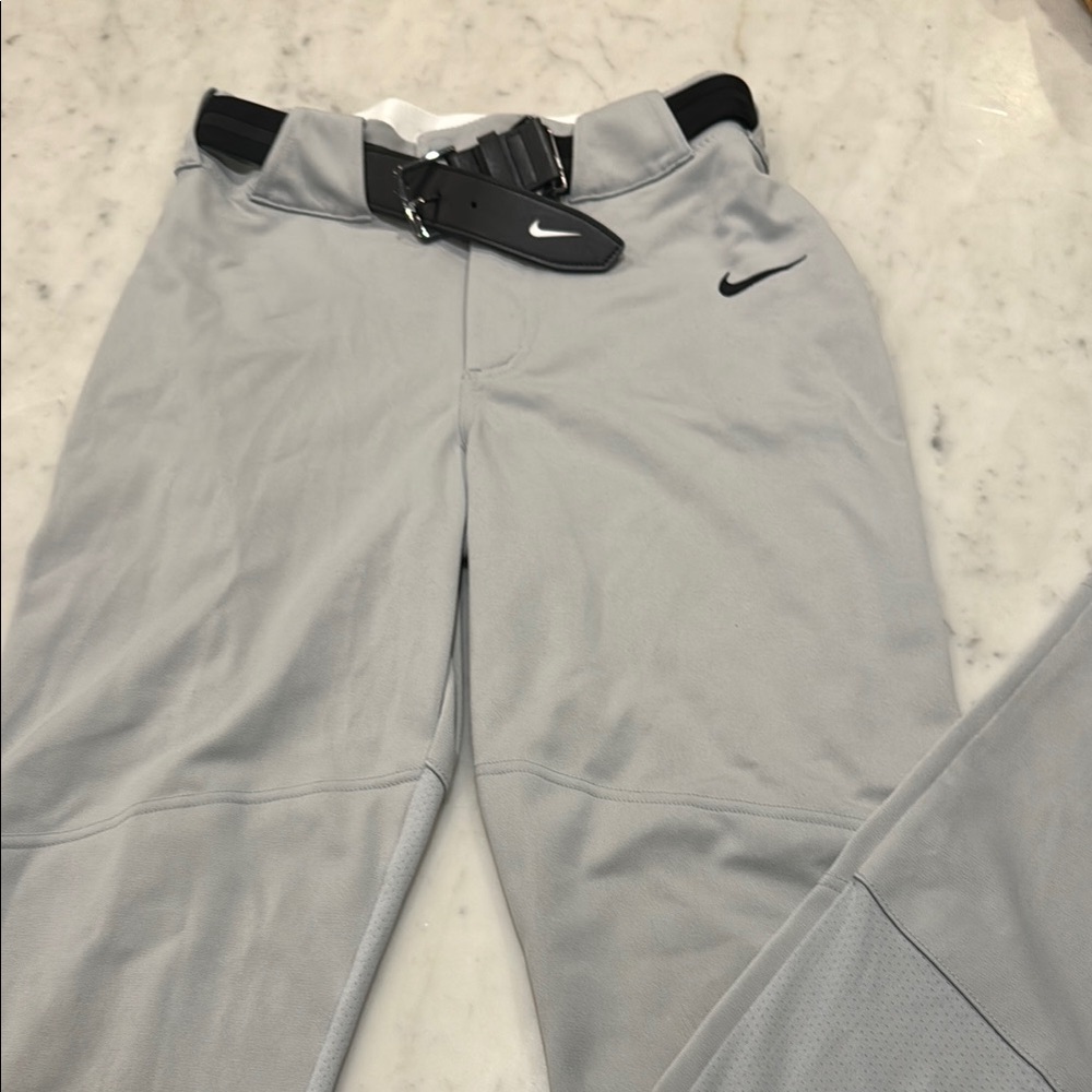 Nike Gray Athletic Pants will include belt